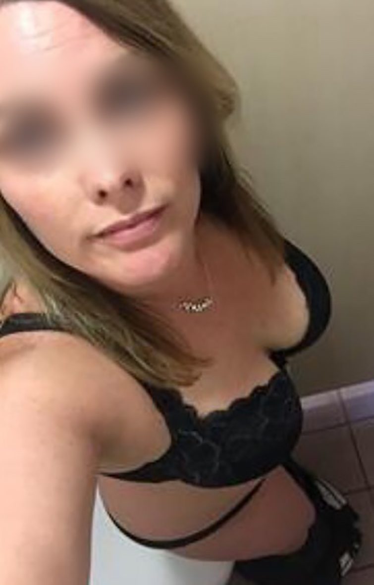 Annonce coquine Axelle dispo sexe Scaer Finistere